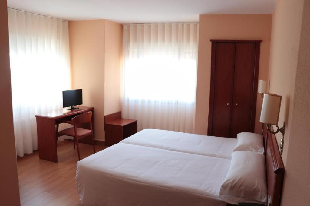 Hotel Maycar A Coruña Buitenkant foto