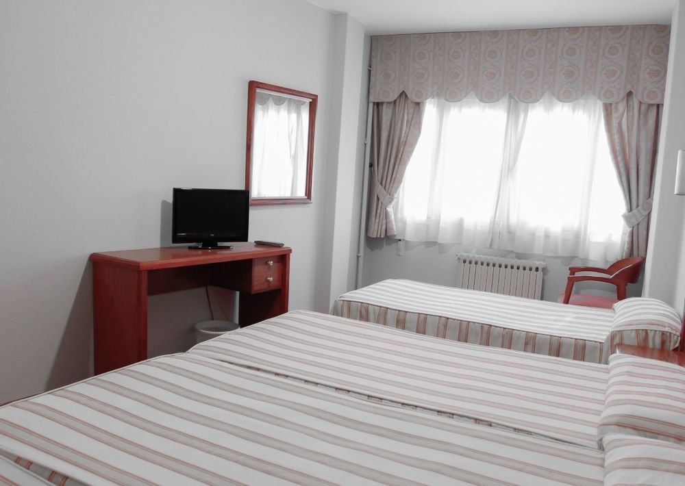 Hotel Maycar A Coruña Buitenkant foto