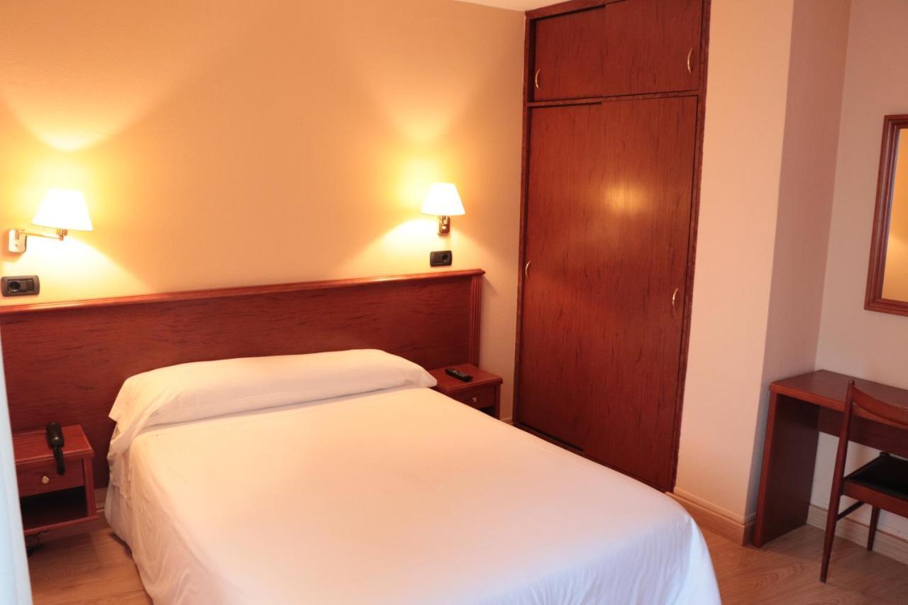 Hotel Maycar A Coruña Buitenkant foto